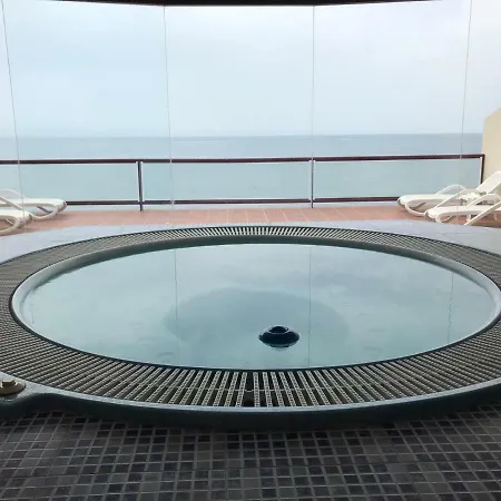 Puerta Del Mar, Atico&spa Incluido En Primer Linea Apartment *
